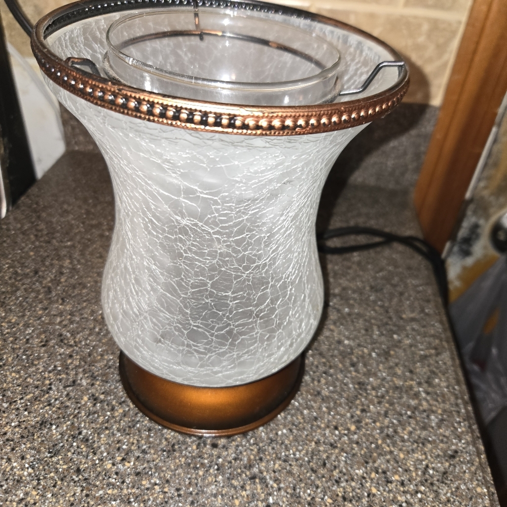 Scentsy Lampshade White Crackle Tulip Shade + Base Wax Warmer White Bronze - Picture 2 of 9